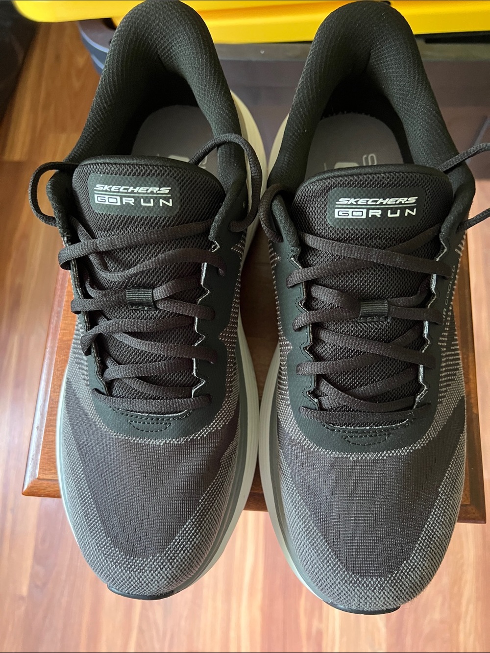 Skechers GO RUN Men's Black and Gray Athletic Trainers